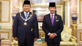 Presiden RI Prabowo Subianto bersama Yang Maha Mulia Seri Sultan Haji Hassanal Bolkiah di Istana Nurul Iman Brunei Darussalam. (Dok. Tim Media Prabowo Subianto) 